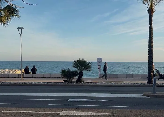 T4 Front De Mer Piscine Interieure Privee Clim Apartman Cagnes-sur-Mer